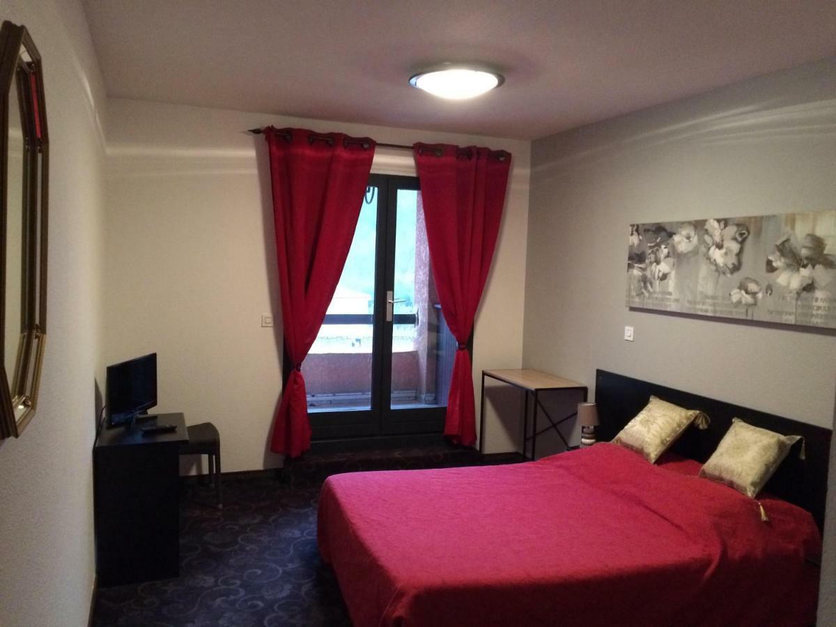 Residence Le Grand Virage Pont-de-Labeaume Екстер'єр фото